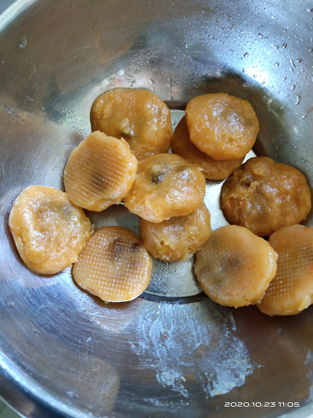 胡萝卜葡萄干糯米饼