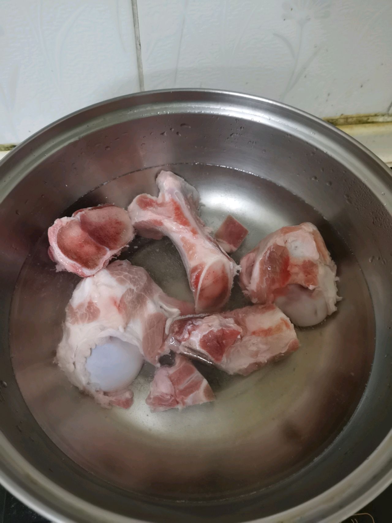 胡萝卜筒骨汤