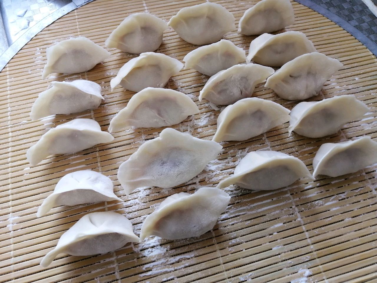 胡萝卜玉米牛肉水饺