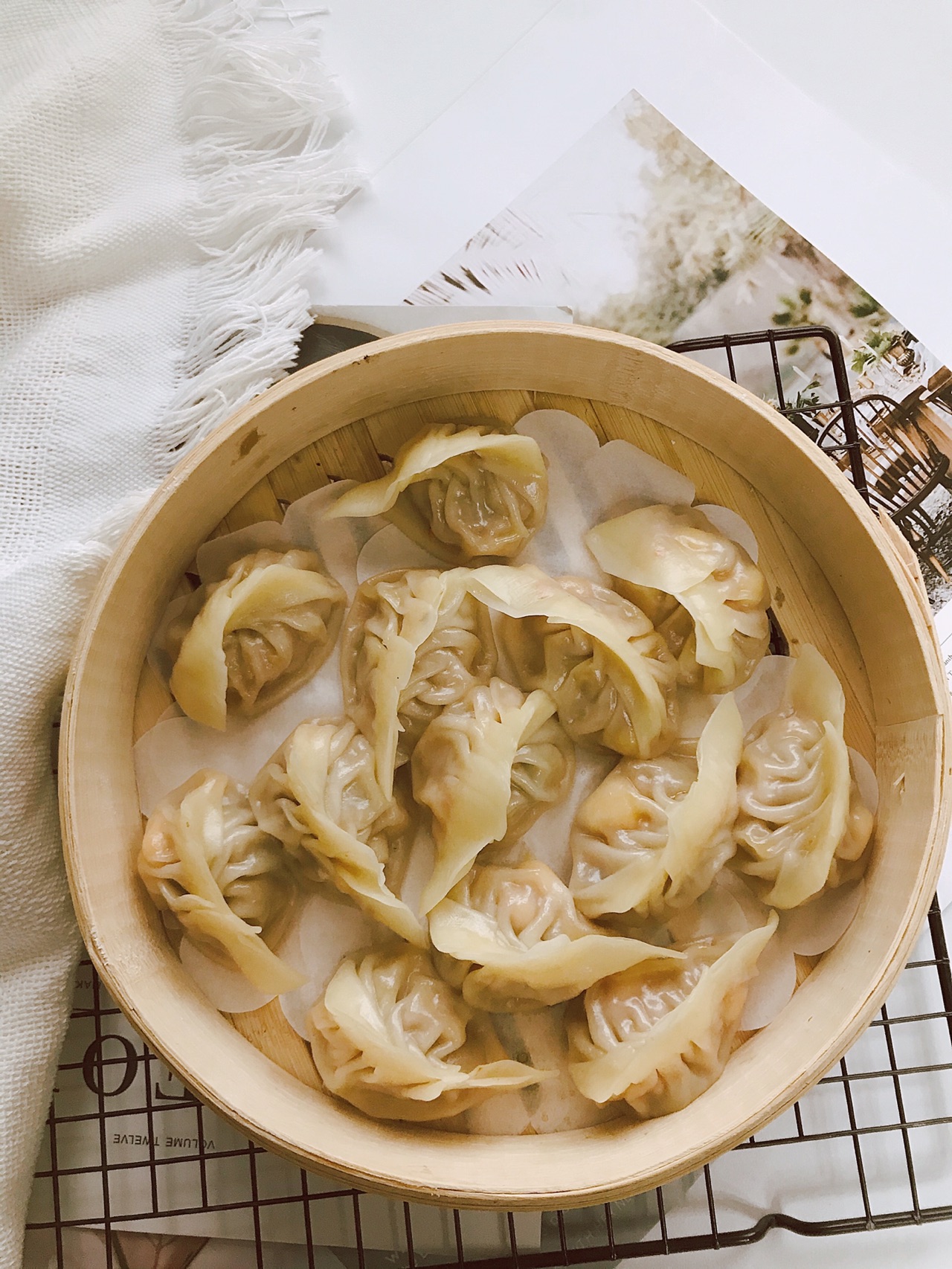 【胡萝卜玉米香菇蒸饺】