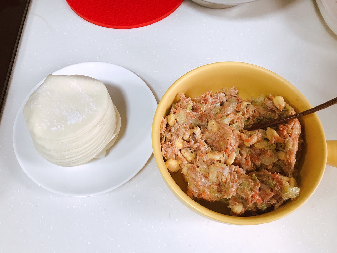 【胡萝卜玉米香菇蒸饺】