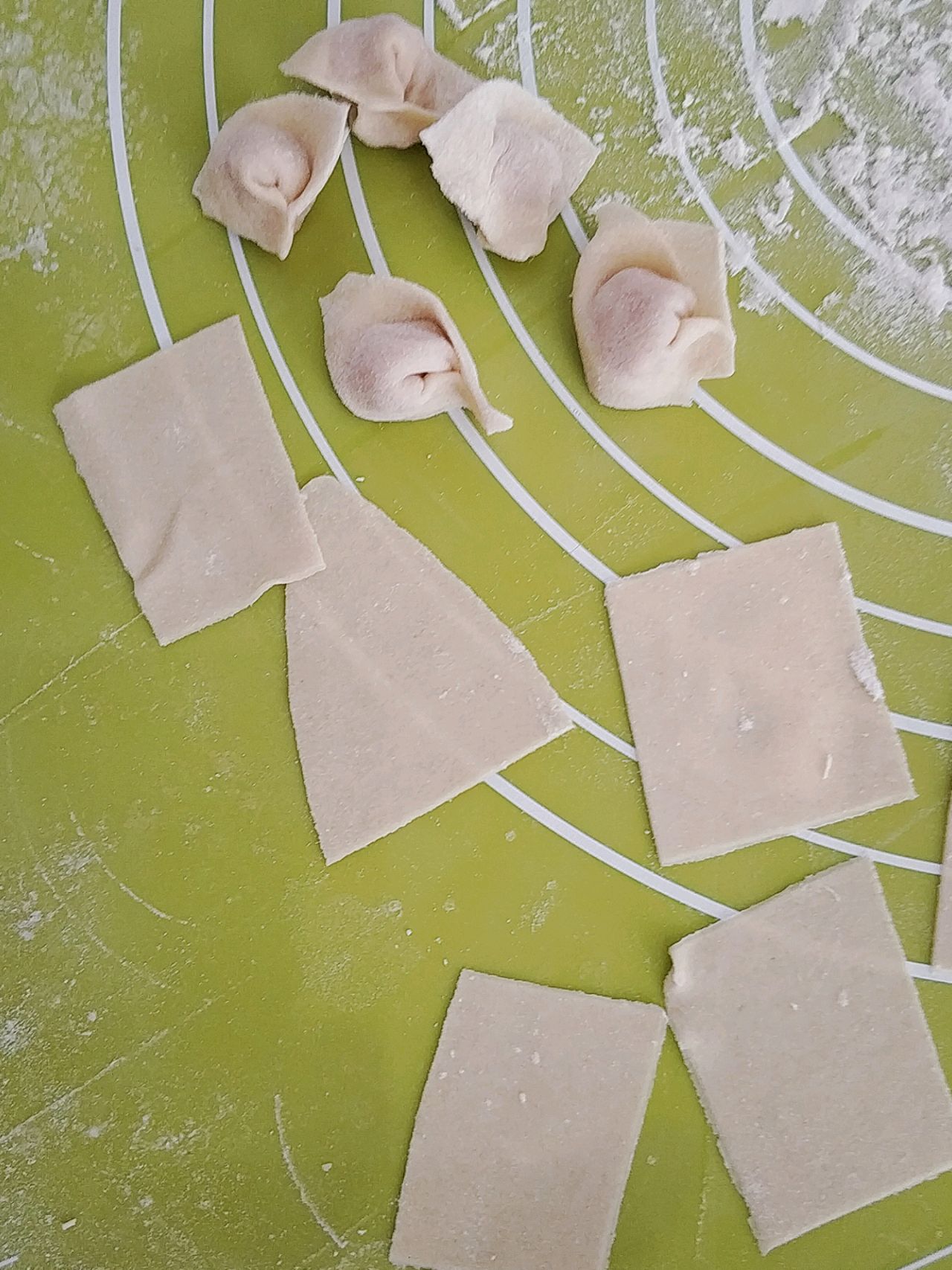 胡萝卜猪肉馄饨