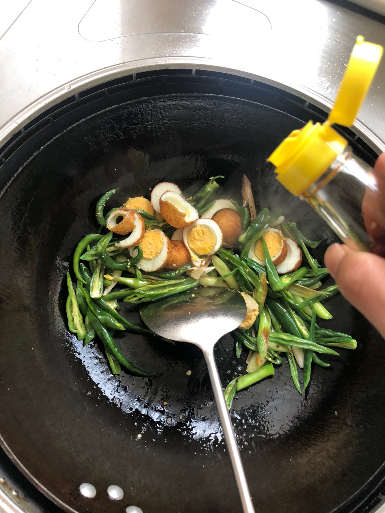 虎皮鸡蛋炒青椒