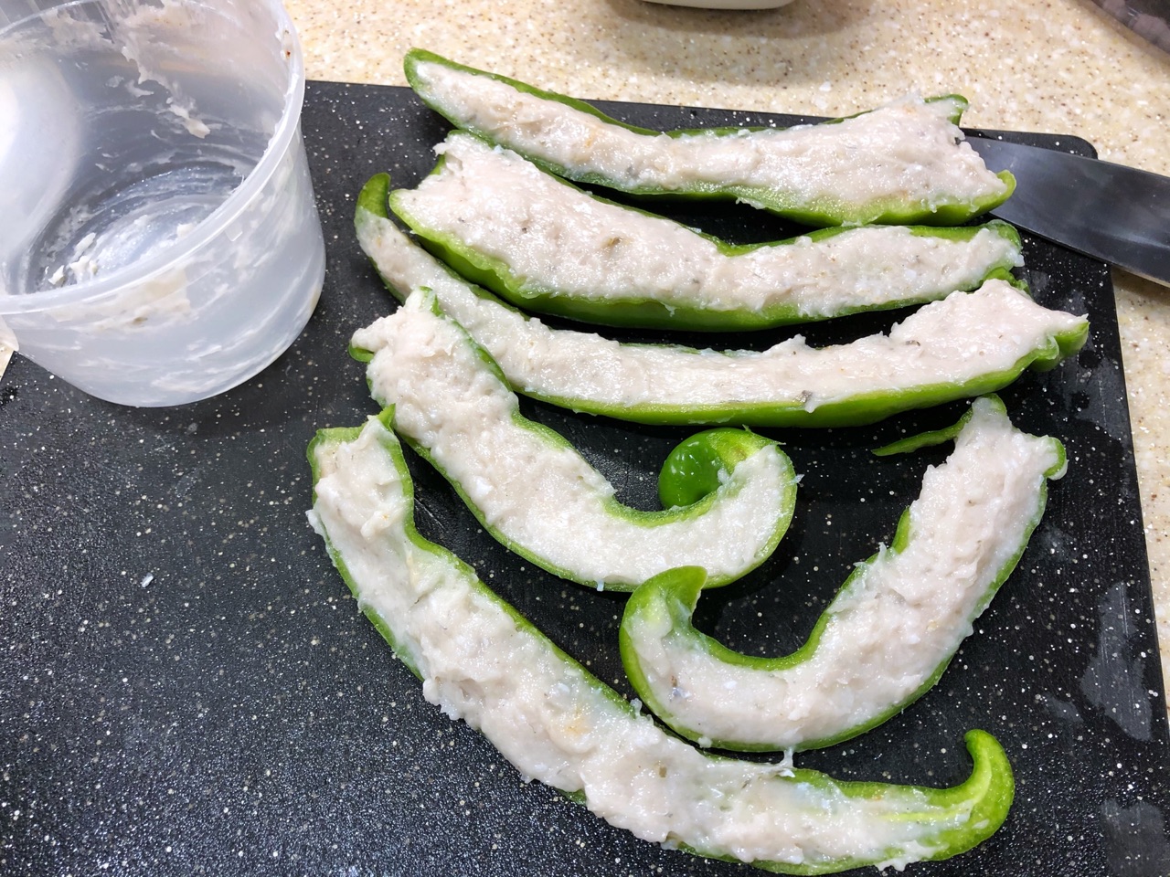 虎皮尖椒酿鱼滑