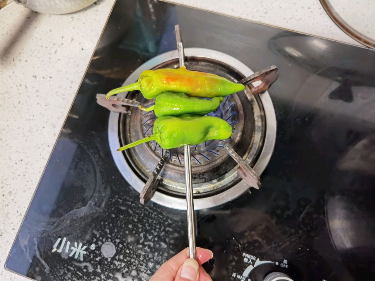 虎皮尖椒皮蛋