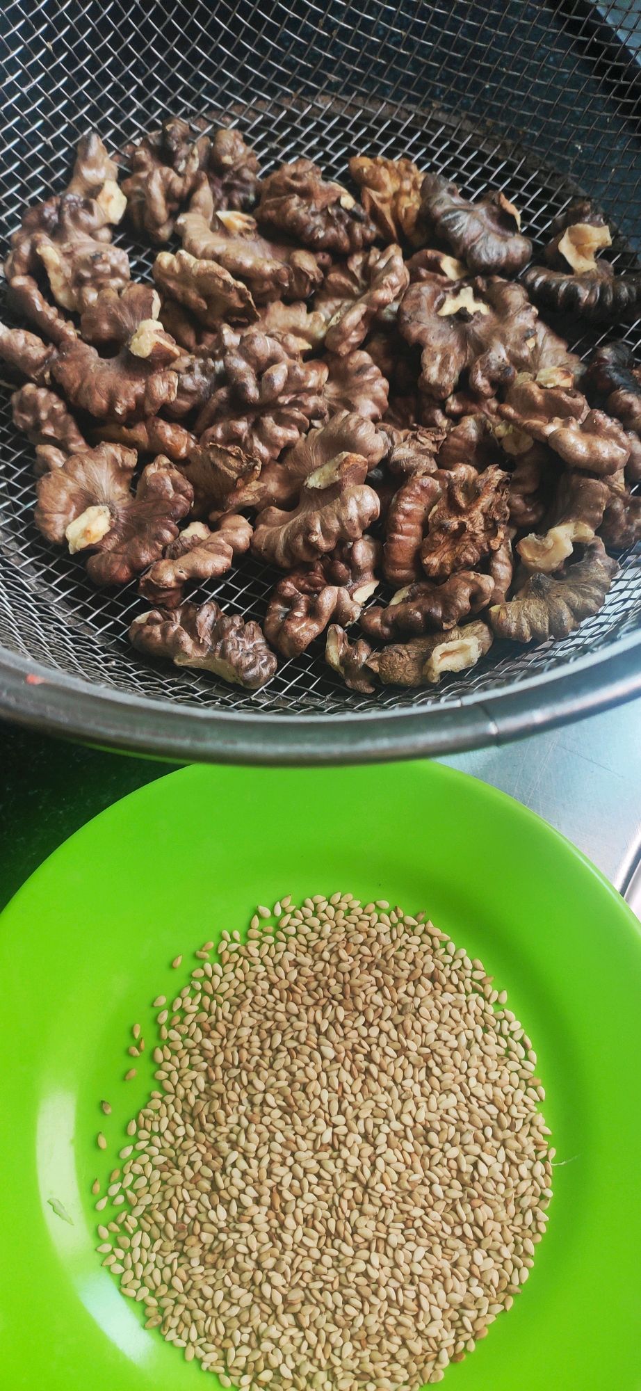 琥珀芝麻核桃仁