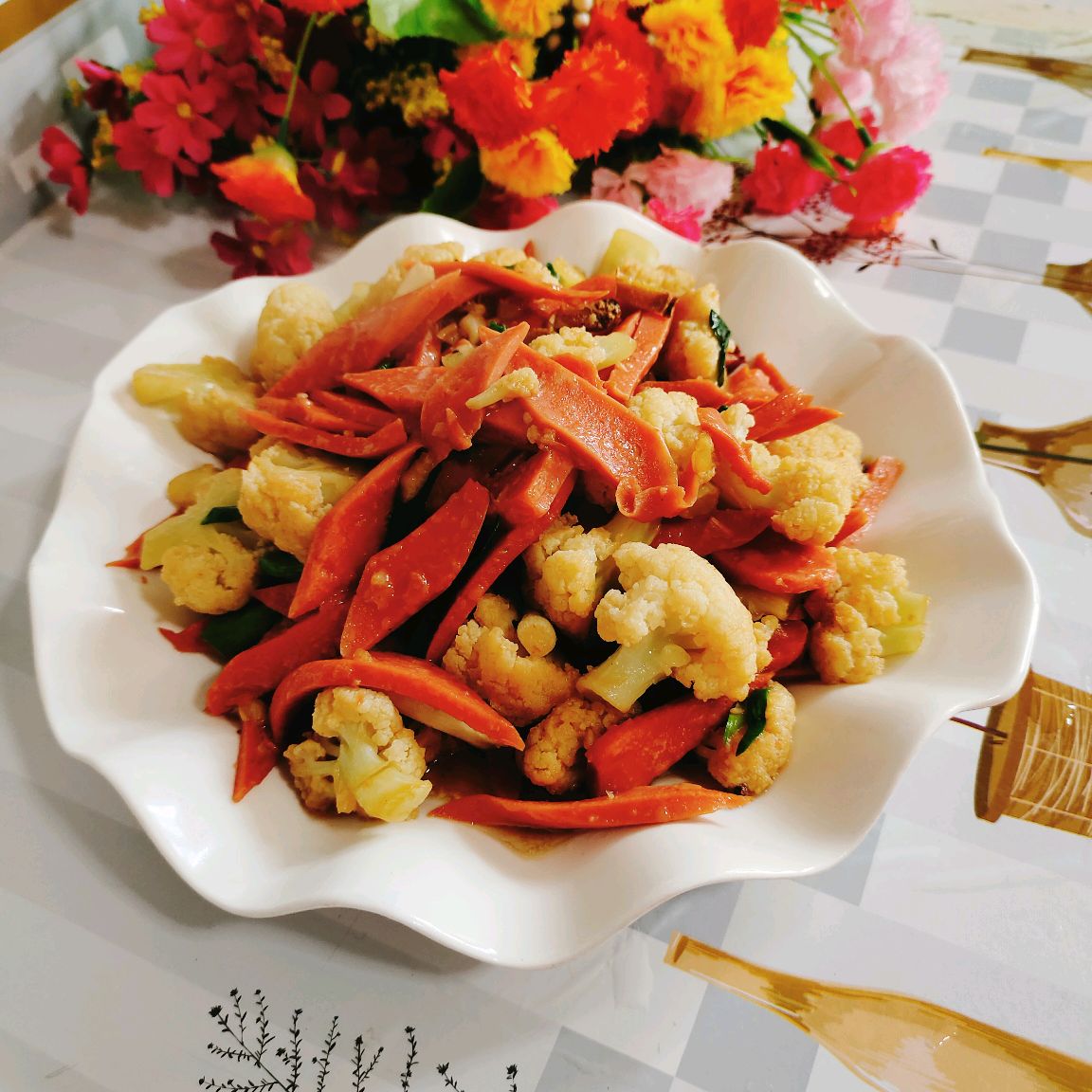 花菜炒火腿肠