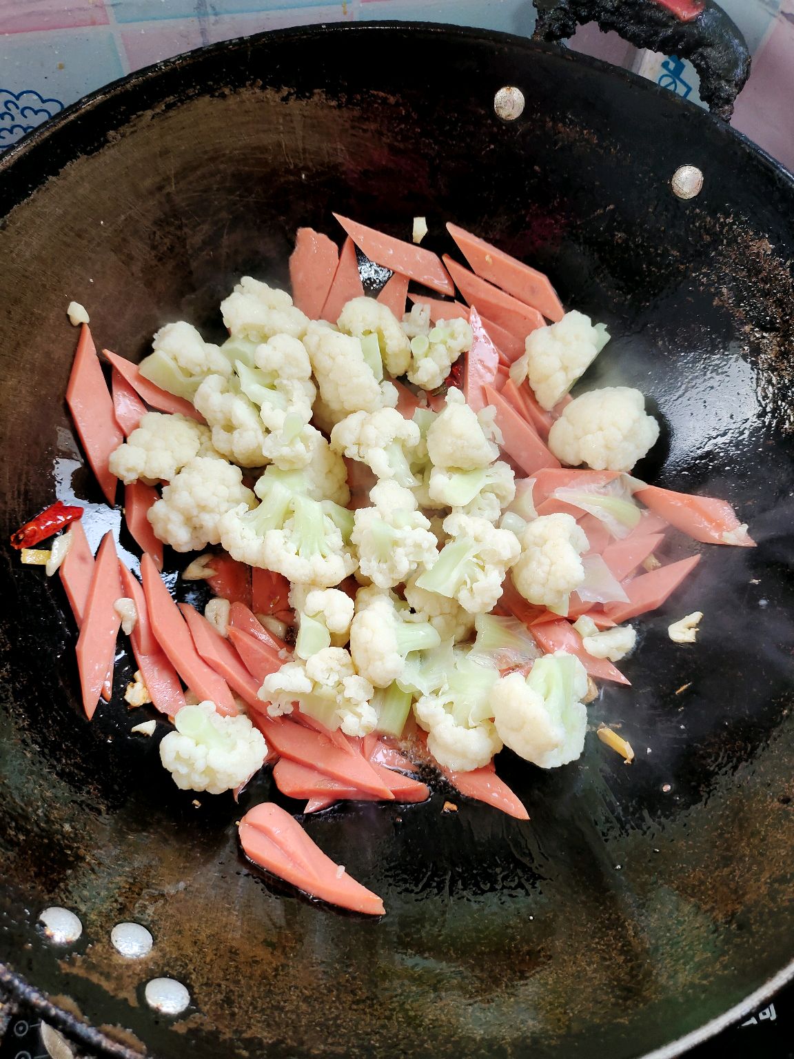 花菜炒火腿肠