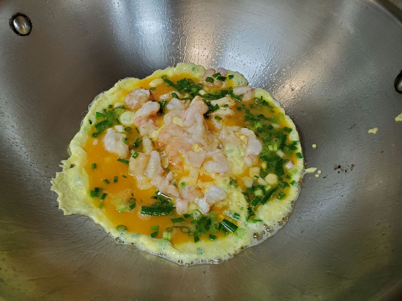 滑蛋炒海虾仁
