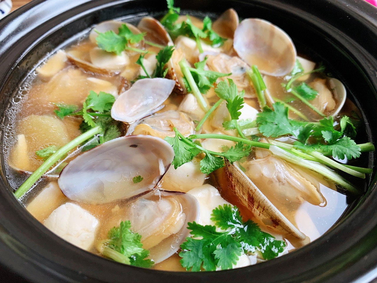 花蛤豆腐汤