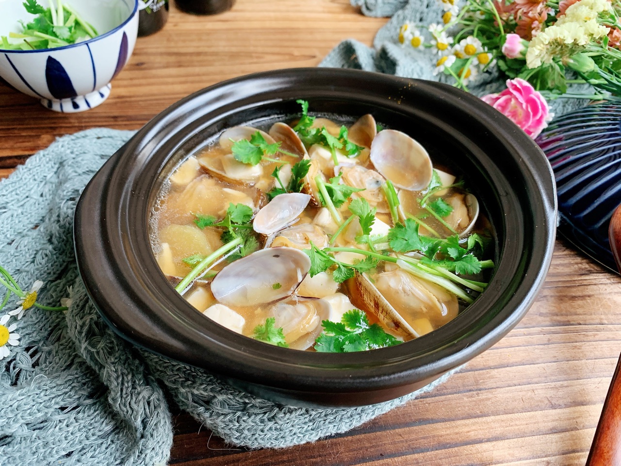 花蛤豆腐汤