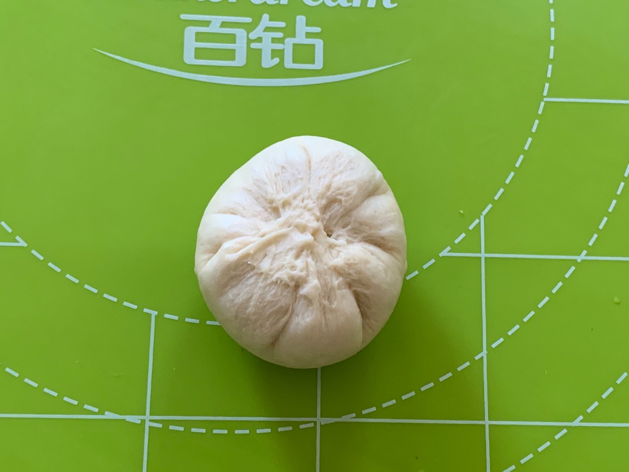 花环椰蓉面包