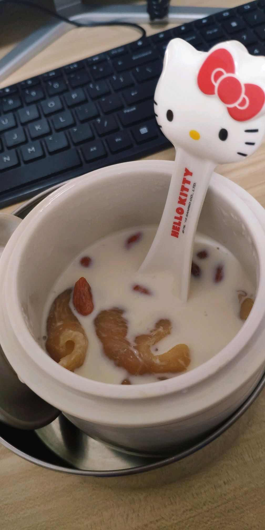 花胶炖奶