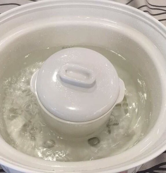 花胶炖鲜牛奶