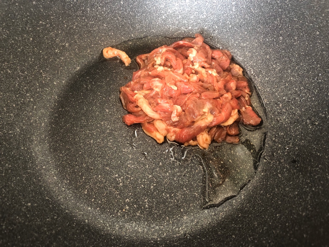 滑溜溜的青椒牛肉丝