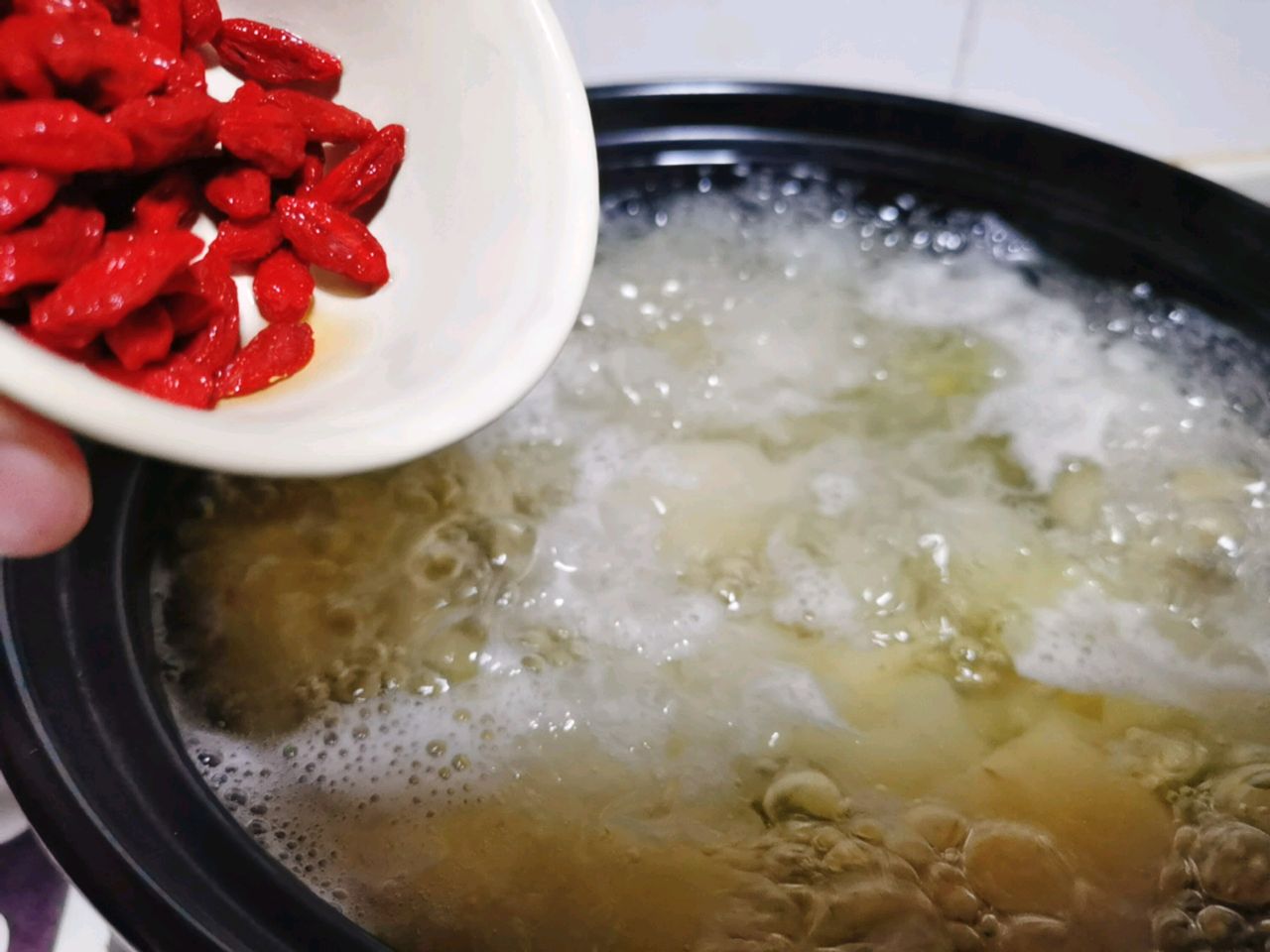 话梅银耳羹