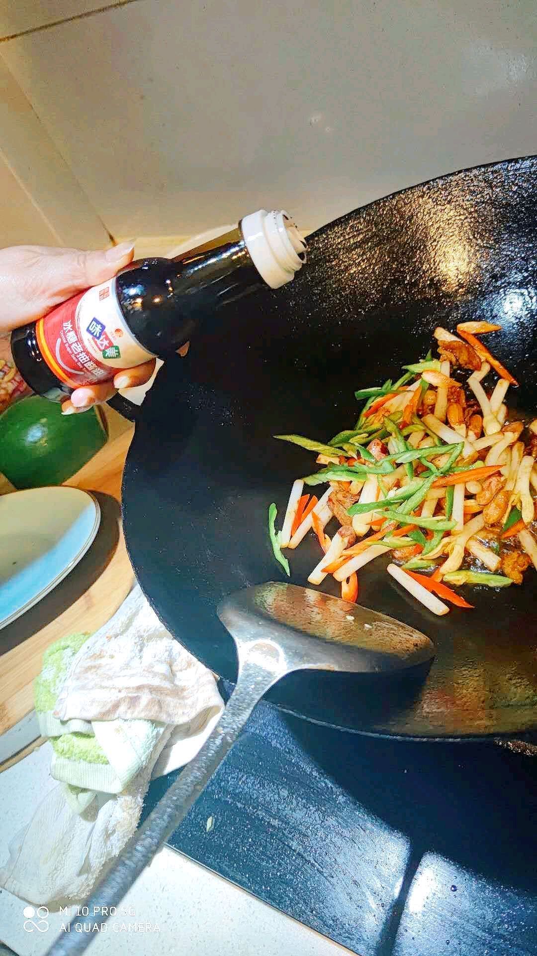 花生芽爆炒肉片