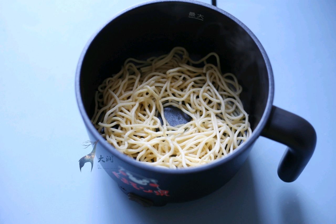 花样意粉煎蛋肠