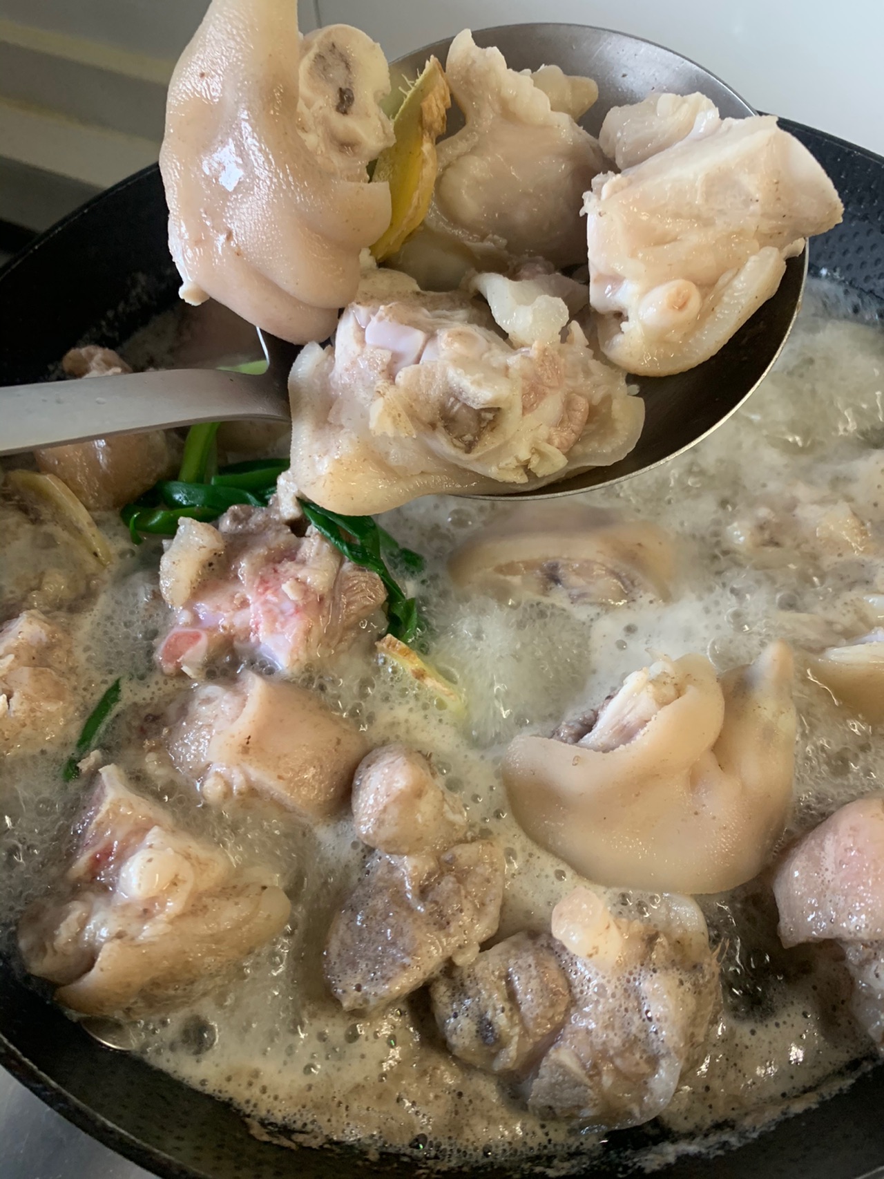 黄豆焖猪脚