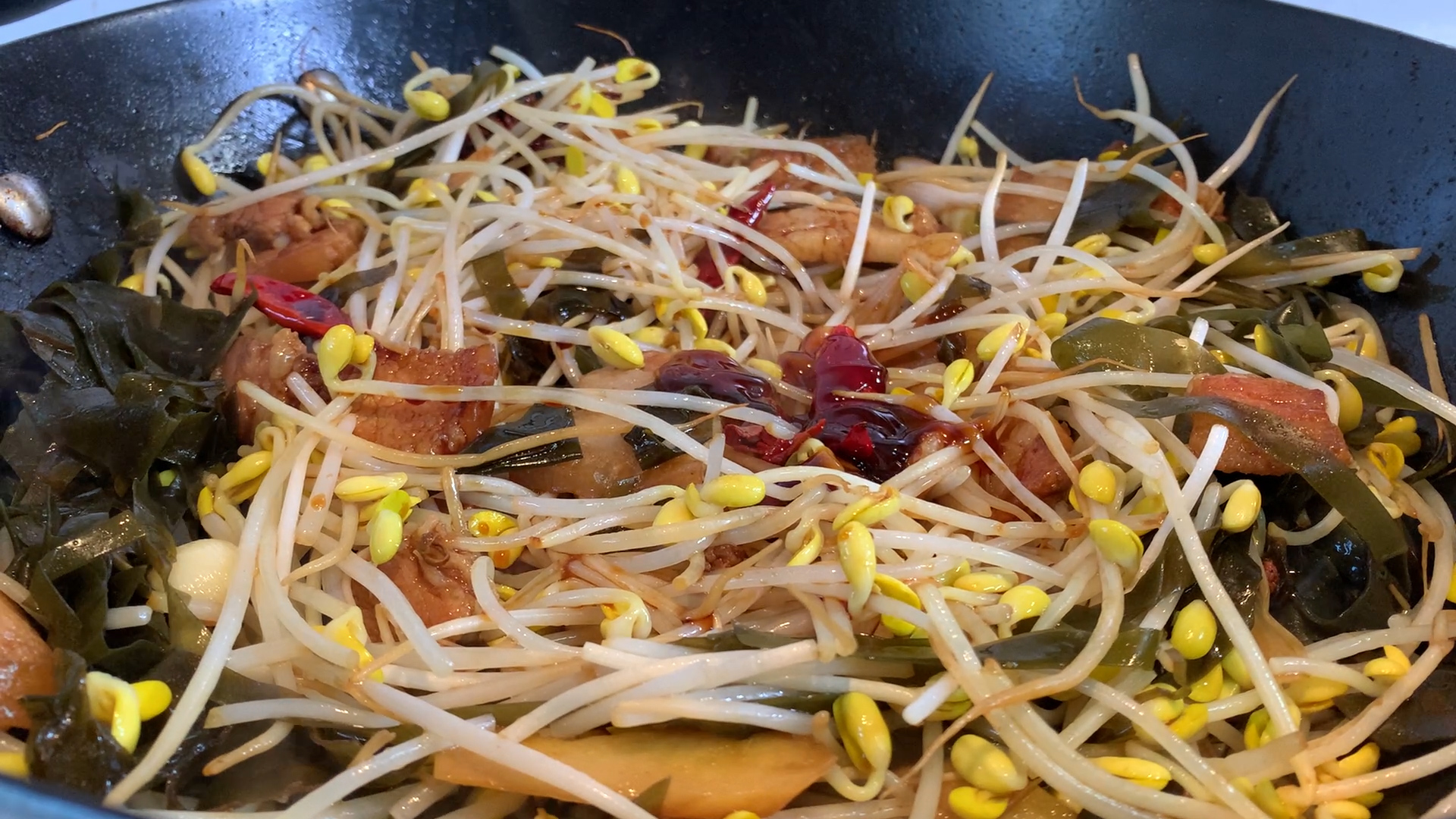 黄豆芽猪肉粉条