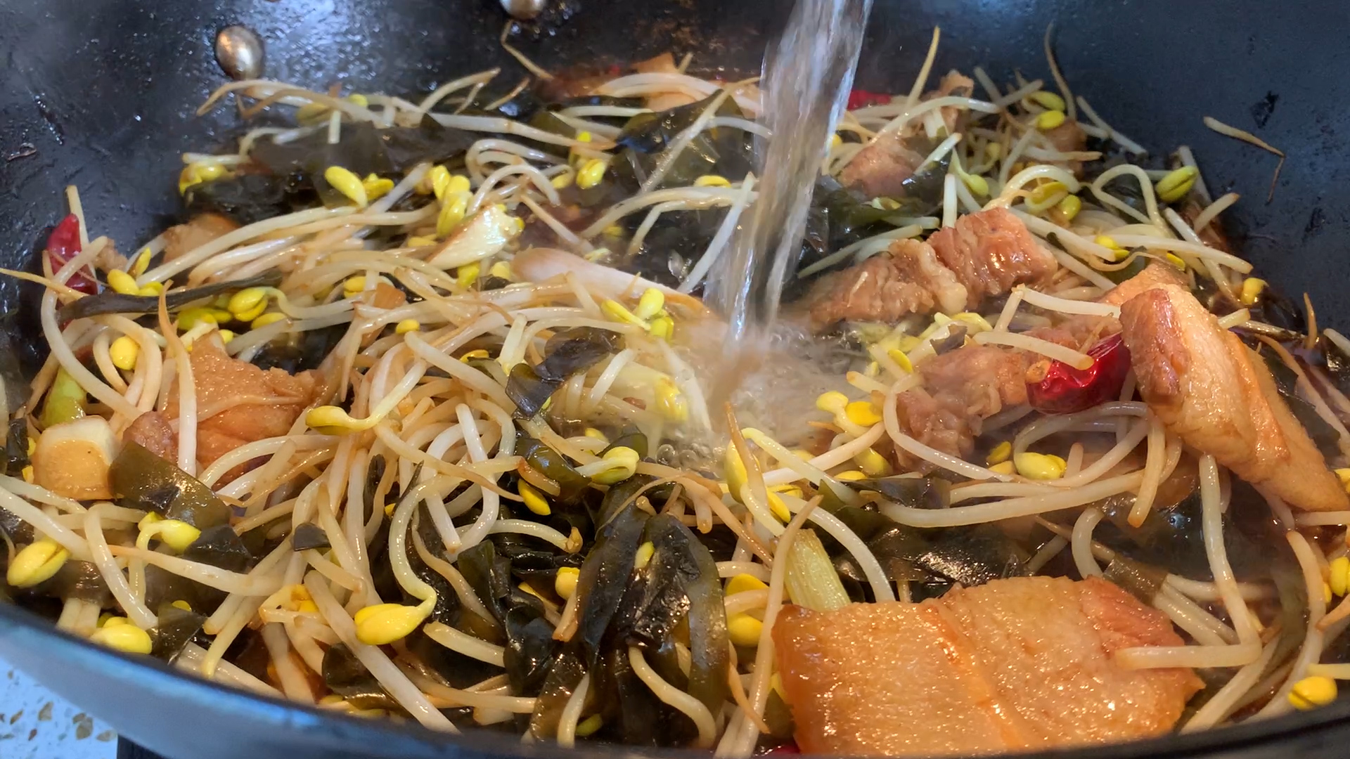 黄豆芽猪肉粉条