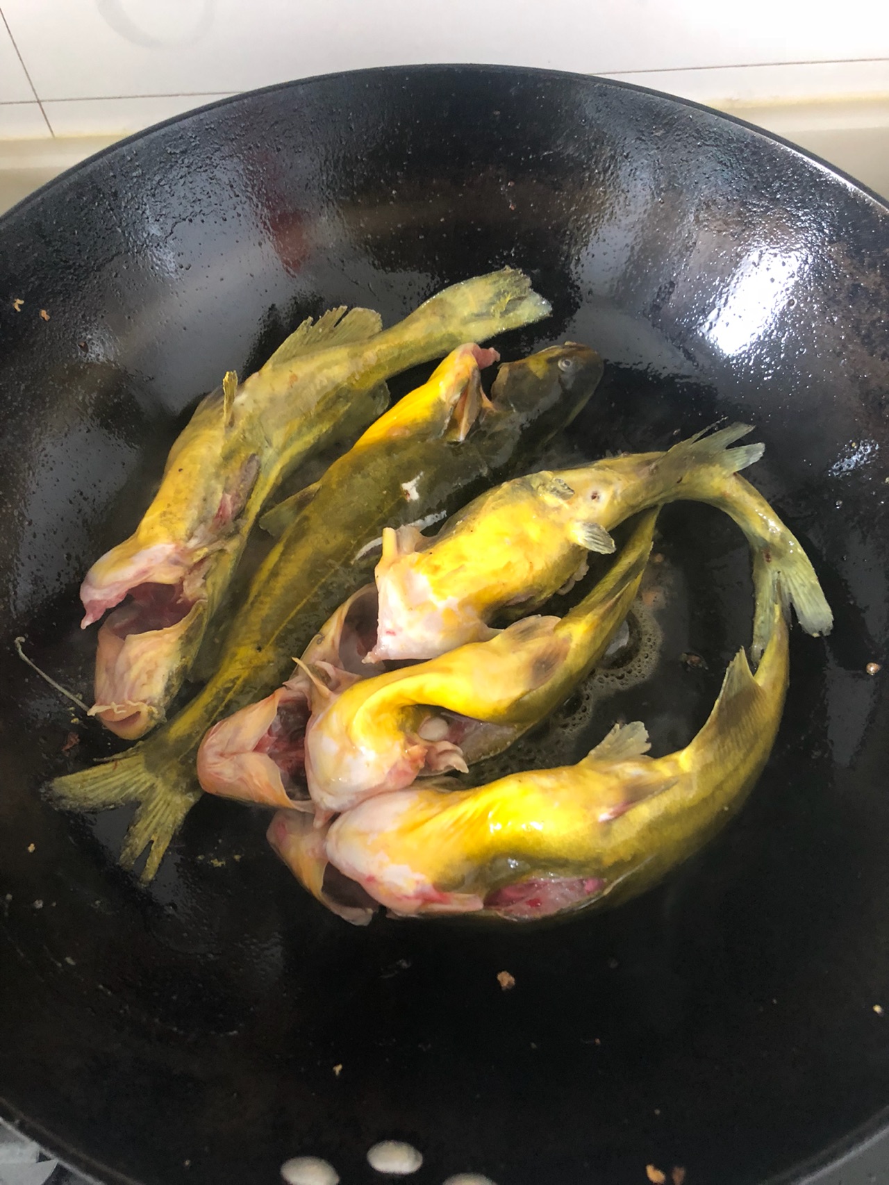 黄骨鱼煲