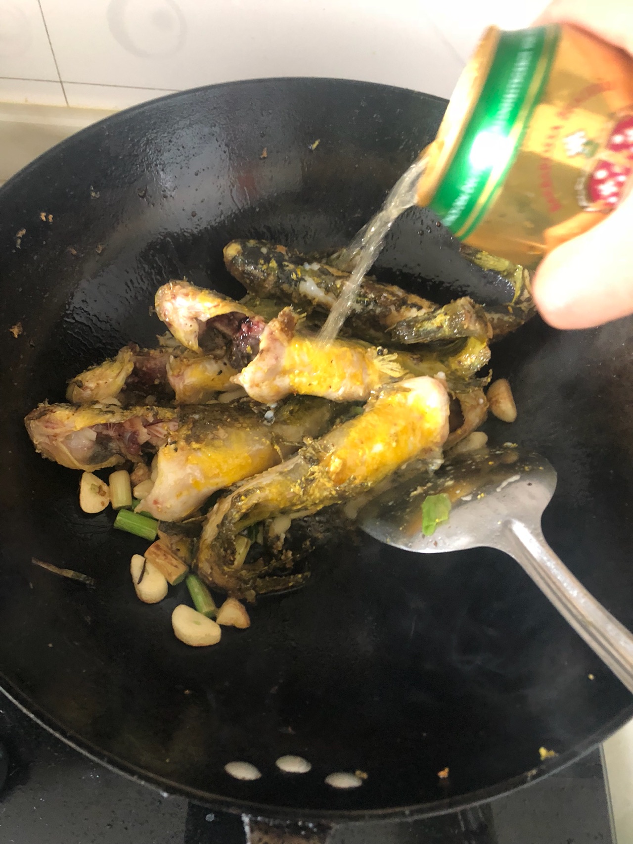 黄骨鱼煲