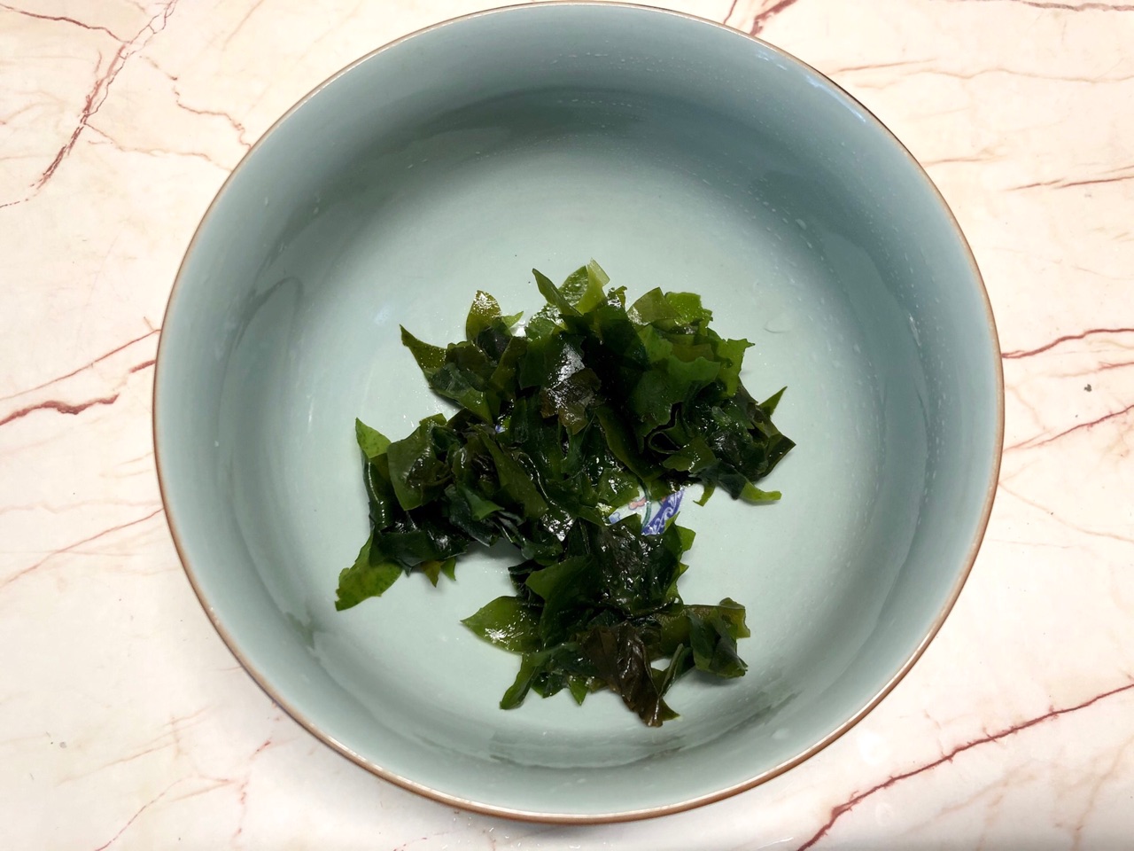 黄瓜拌裙带菜