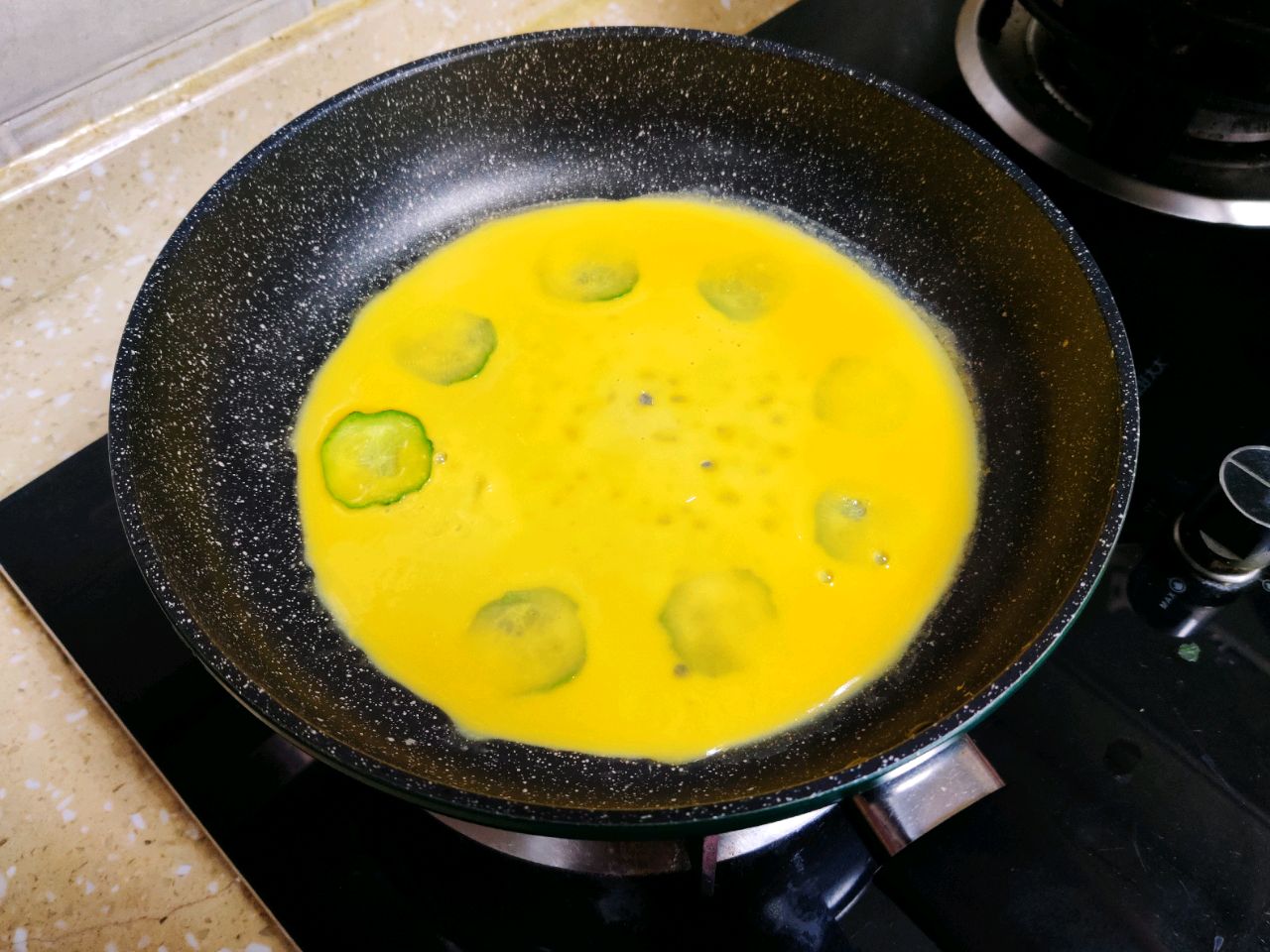 黄瓜贴面玉子烧