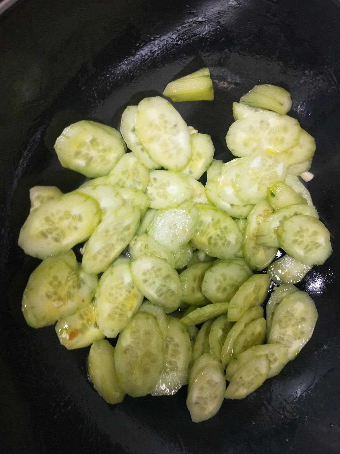 黄瓜撞鸡蛋
