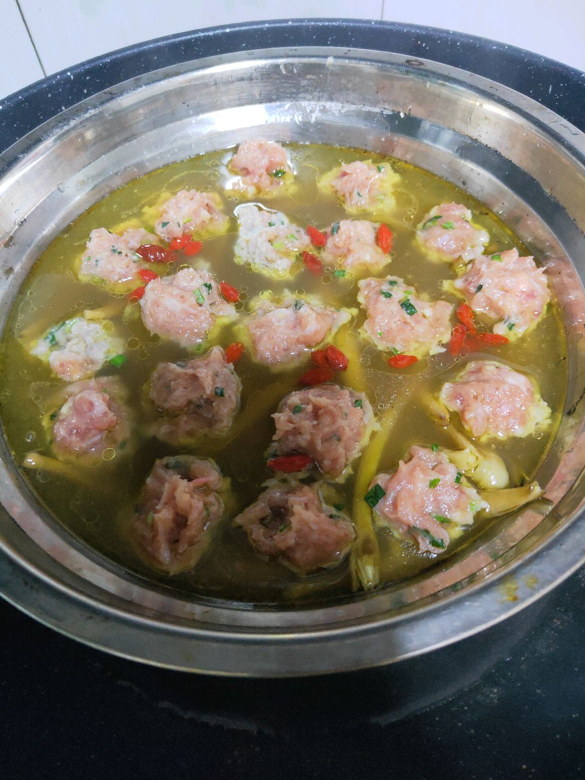 黄花圆子汤