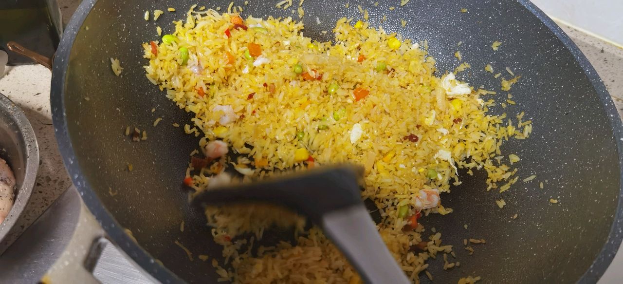 黄金菠萝炒饭