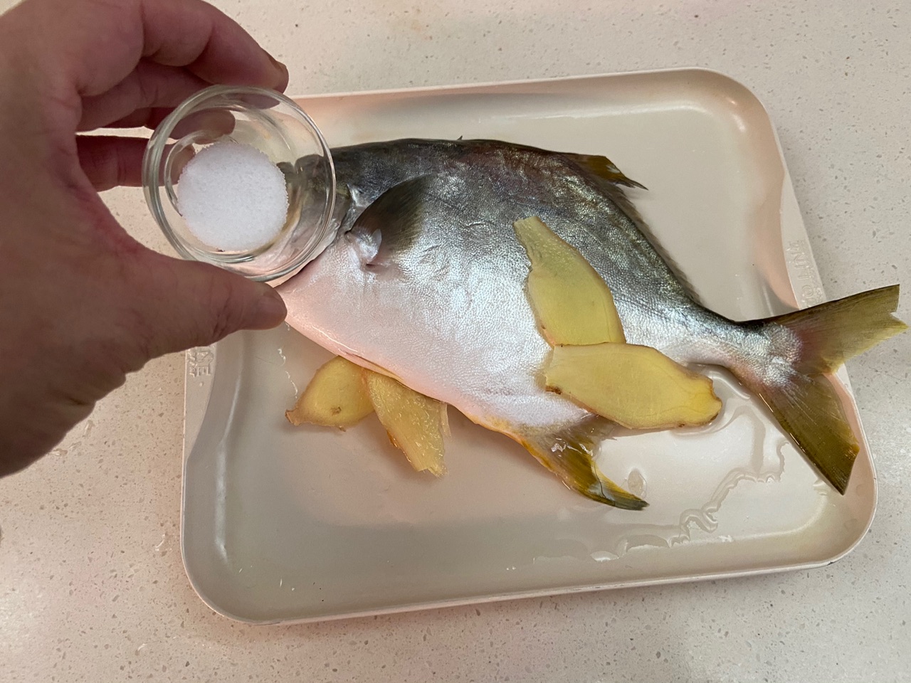 黄金鲳鱼（我的年菜菜单）