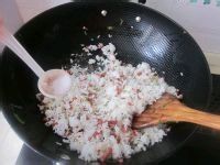 黄金火腿肠蛋炒饭