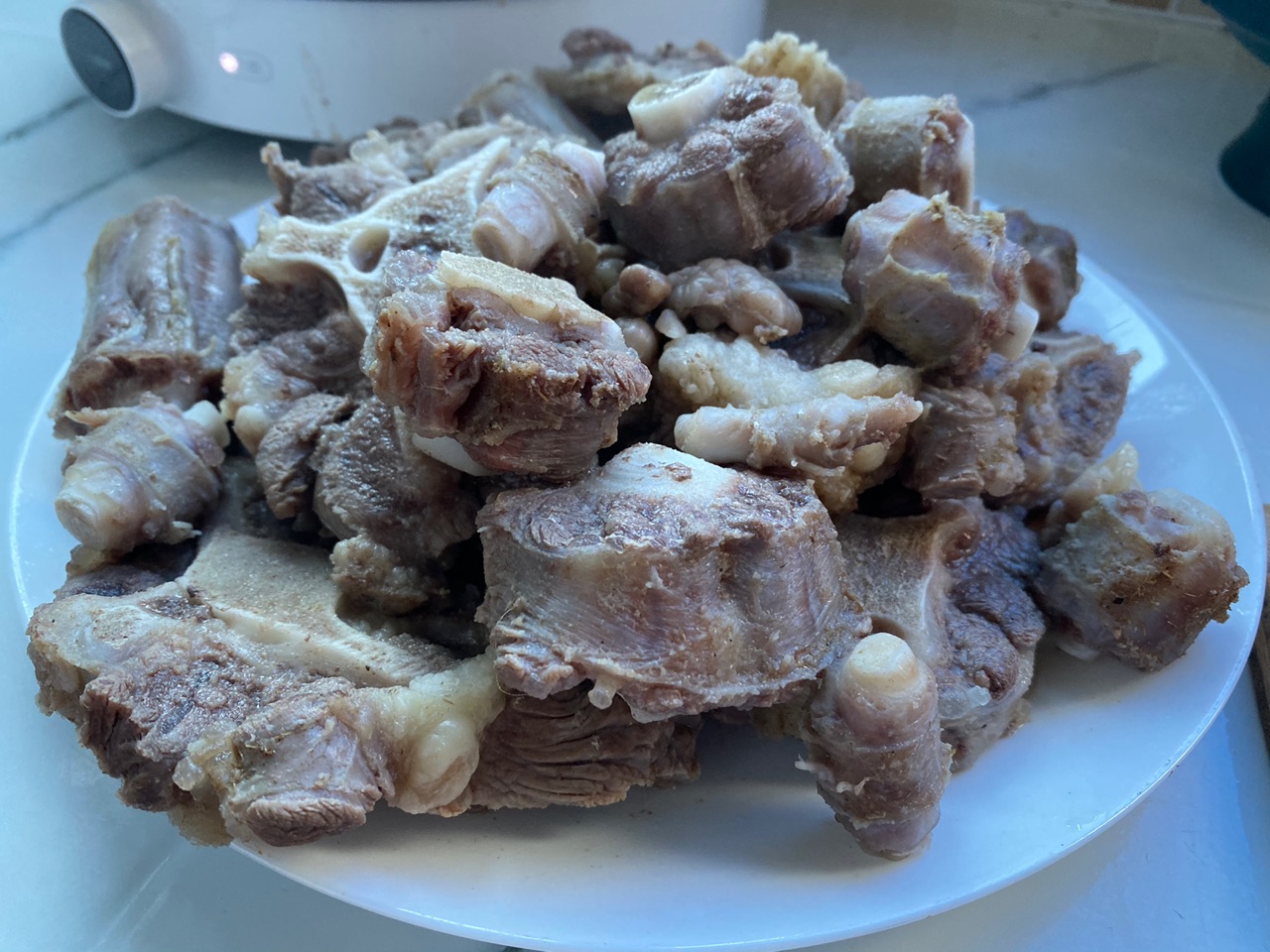 黄酒炖牛尾