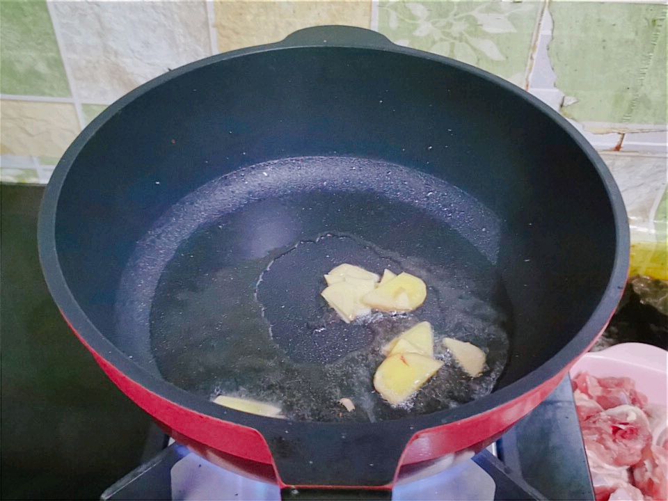 黄焖鸡肉
