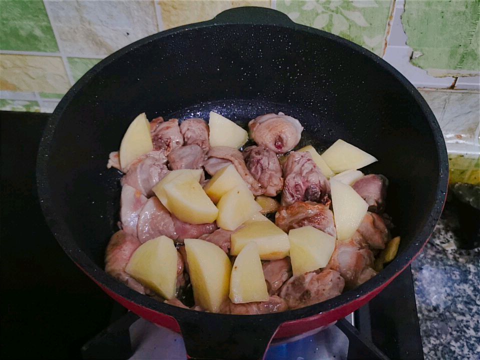 黄焖鸡肉