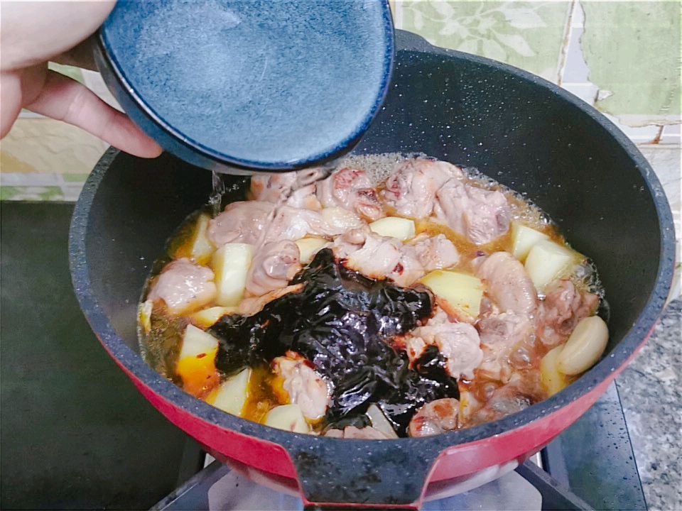 黄焖鸡肉