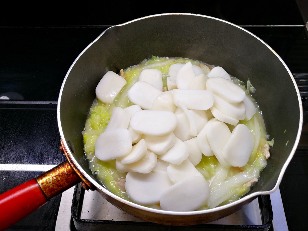 黄芽菜肉丝炒年糕