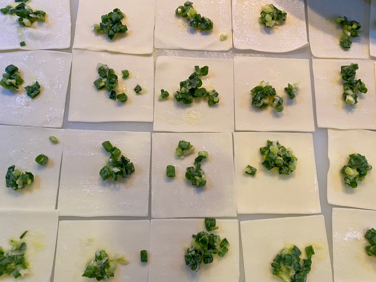 黄油馄饨皮葱油饼