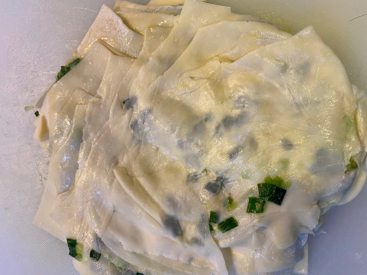 黄油馄饨皮葱油饼