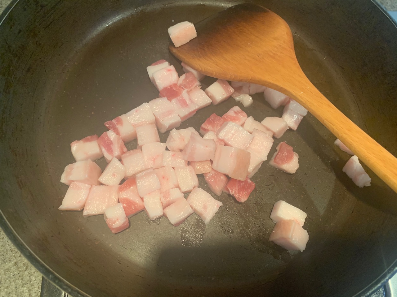 黄鱼炖五花肉