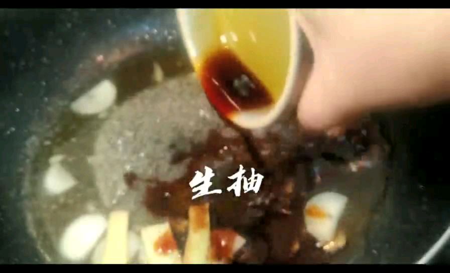 回味无穷的蒜香鲳鱼