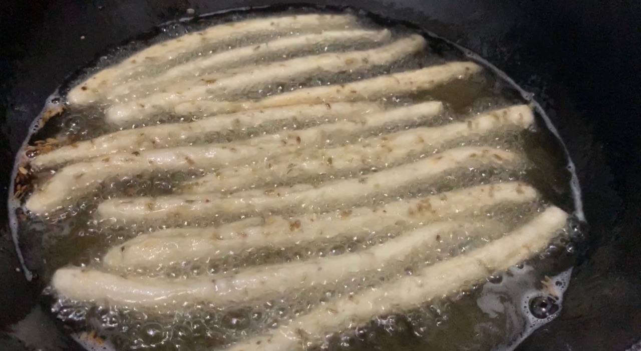 茴香小油条