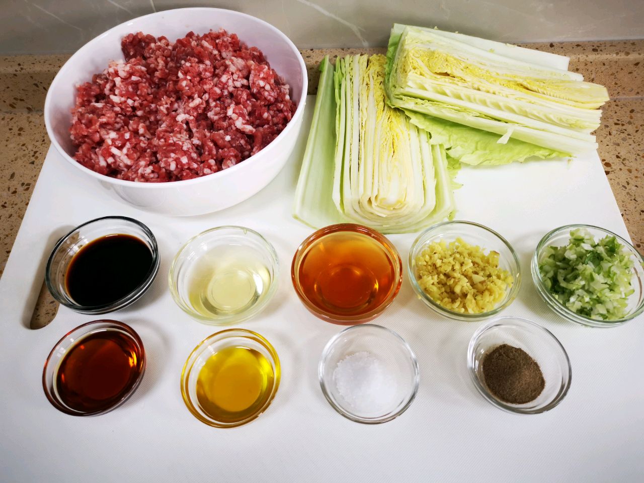 混发面羊肉包子