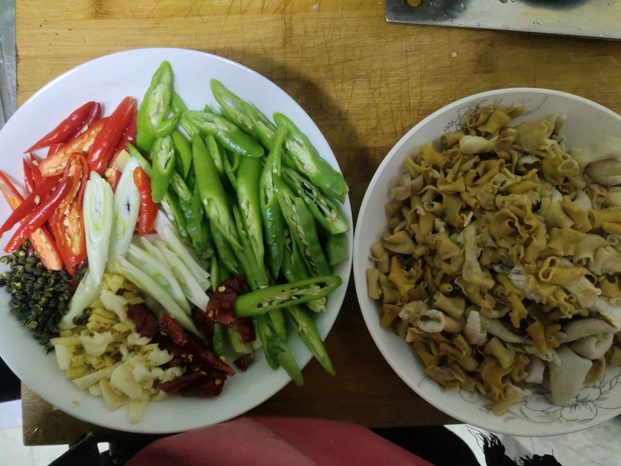 火爆鸭肠鸡肠