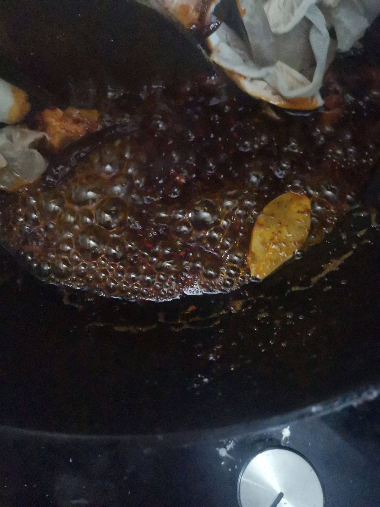 火锅底料烧羊杂萝卜