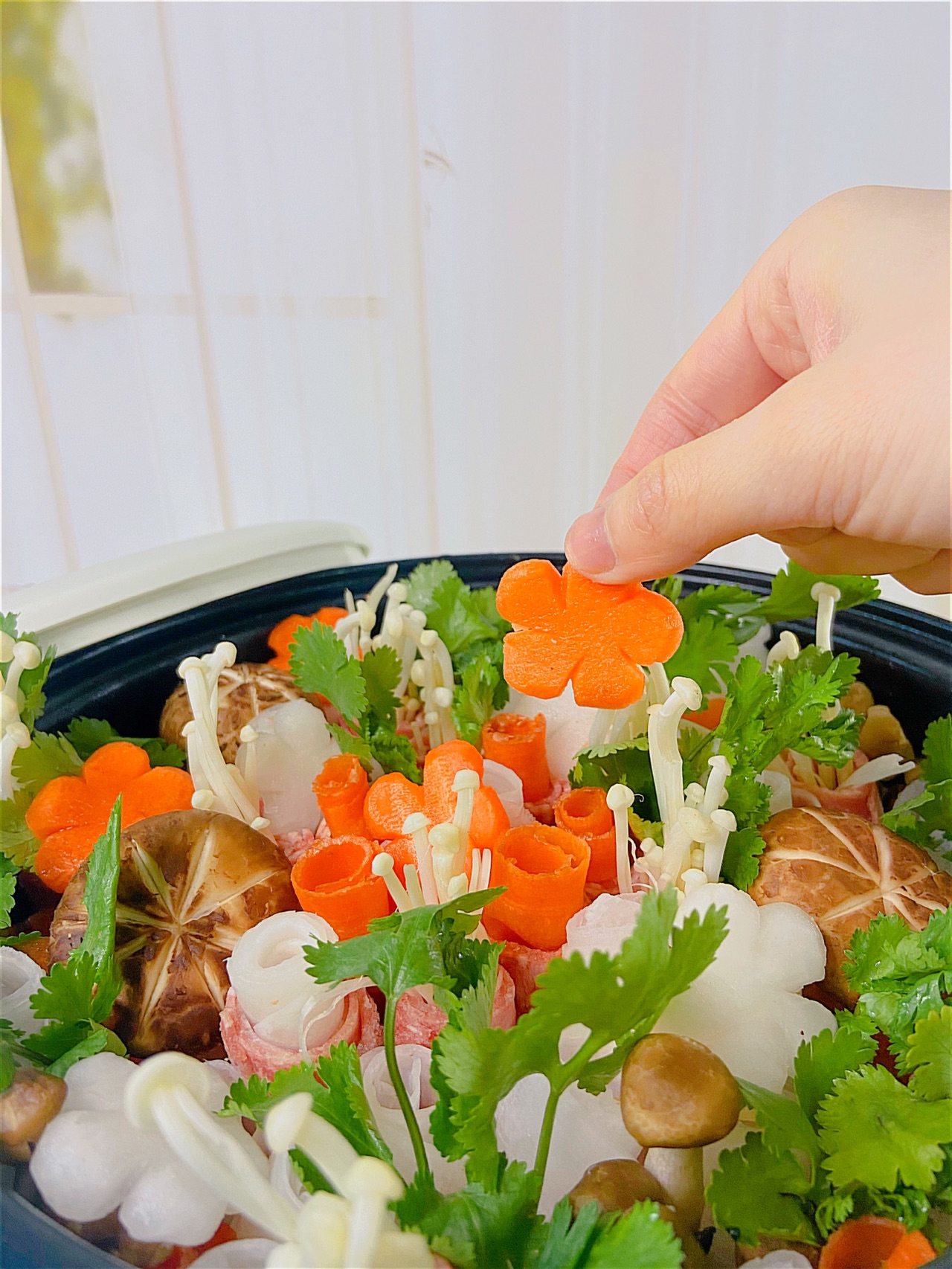 火锅也能做出个花样｜ins超豆乳花艺火锅