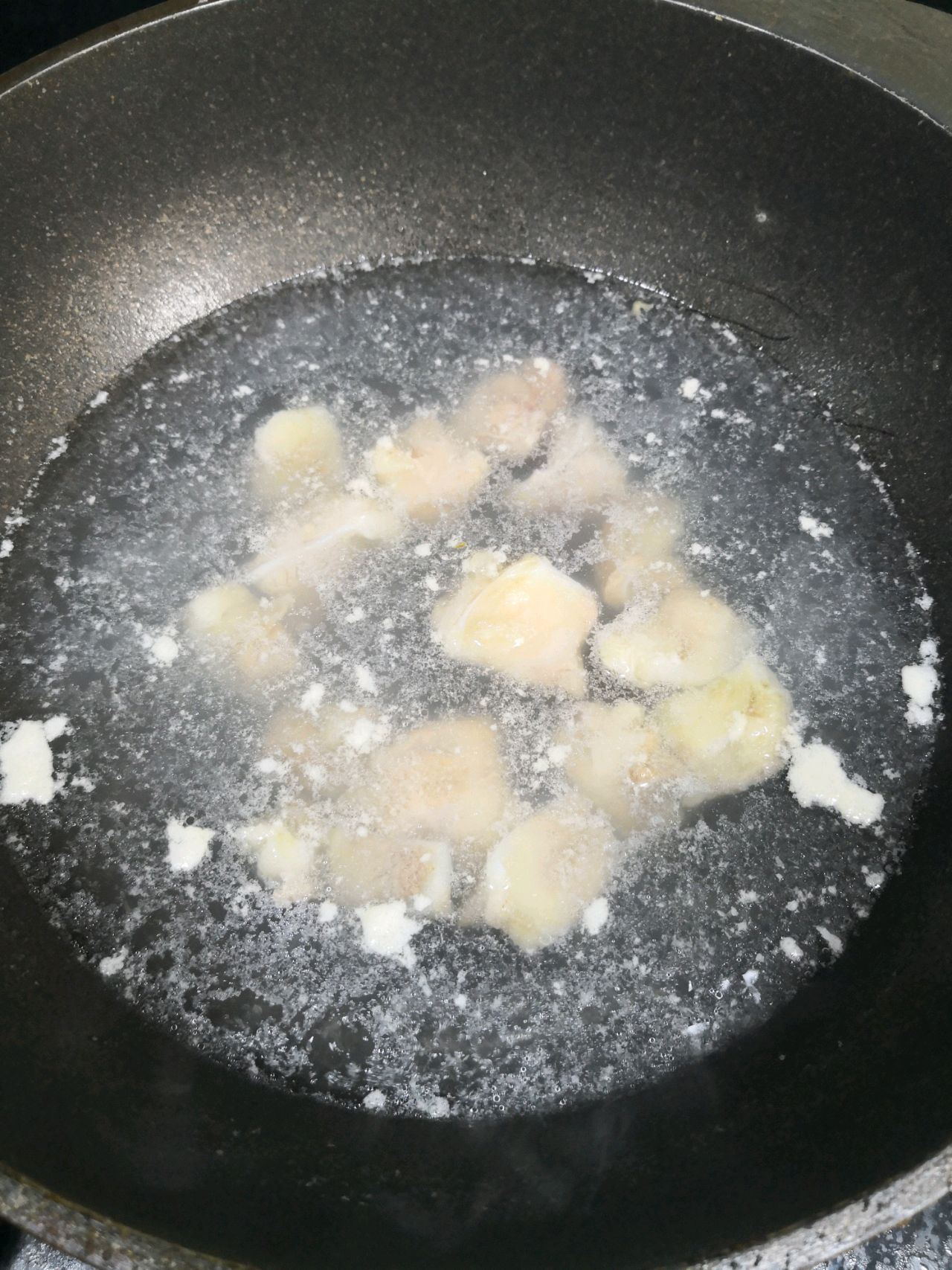 藿斛西洋参炖鲍鱼