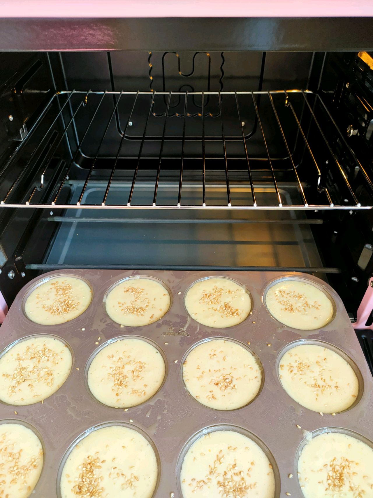 火了多少年的老式无水蛋糕你会做了吗？